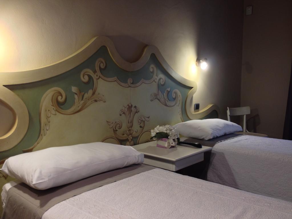 Corte Breda, Agriturismo Bed&Breakfast Chiari Rum bild