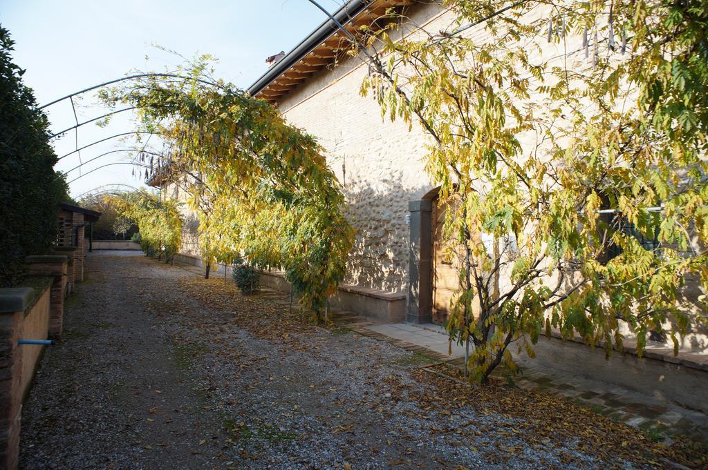 Corte Breda, Agriturismo Bed&Breakfast Chiari Exteriör bild